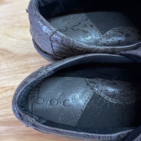 B.O.C. Born Nursing Clogs Size 8.5 M - Picture 7 of 8